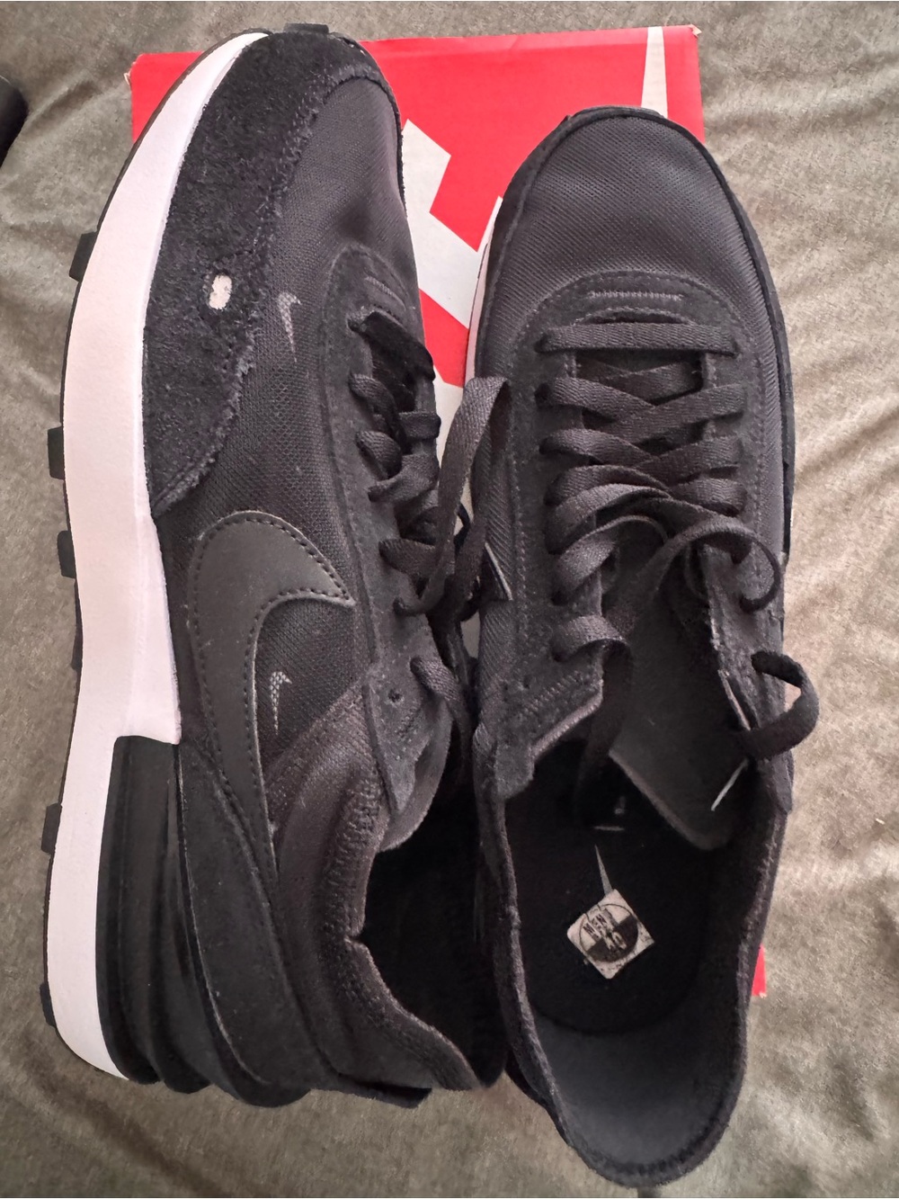 Nike Men’s Black and White Casual Sneakers